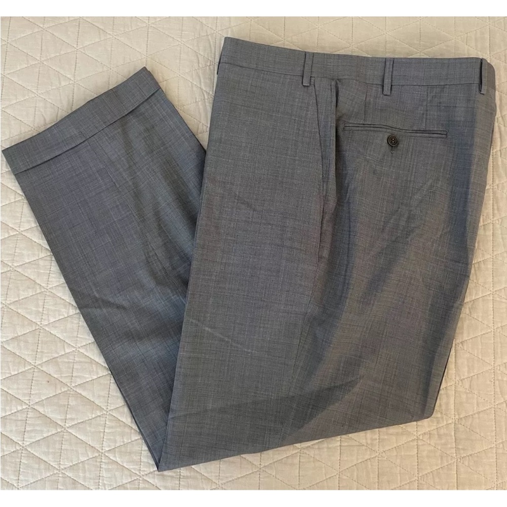 CANALI Made in Italy Micro Print Flat Front Travel Wool Trouser in Gray …